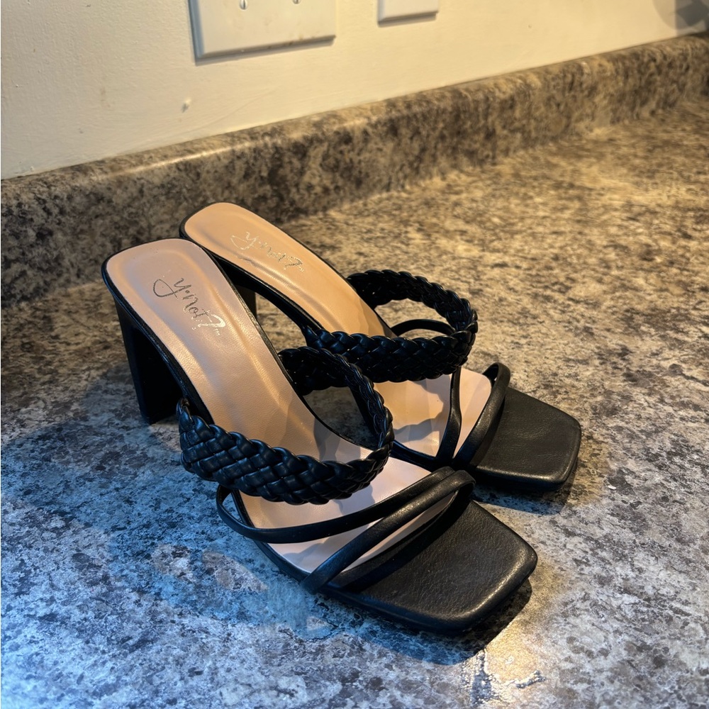 Women’s black heels